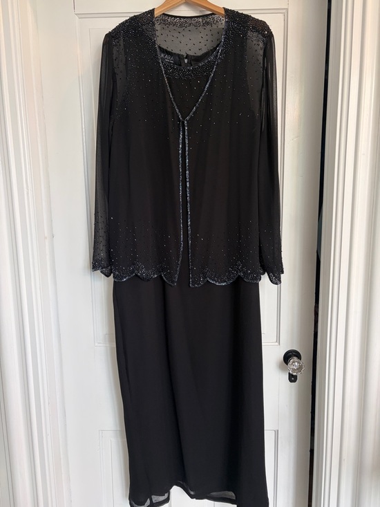 J Kara Dresses & Skirts - J Kara Black Beaded Long Dress/Jacket with Sheer Sleeves Sz 16 Wedding/ Mother